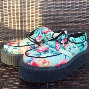 TUK Tropical Creepers